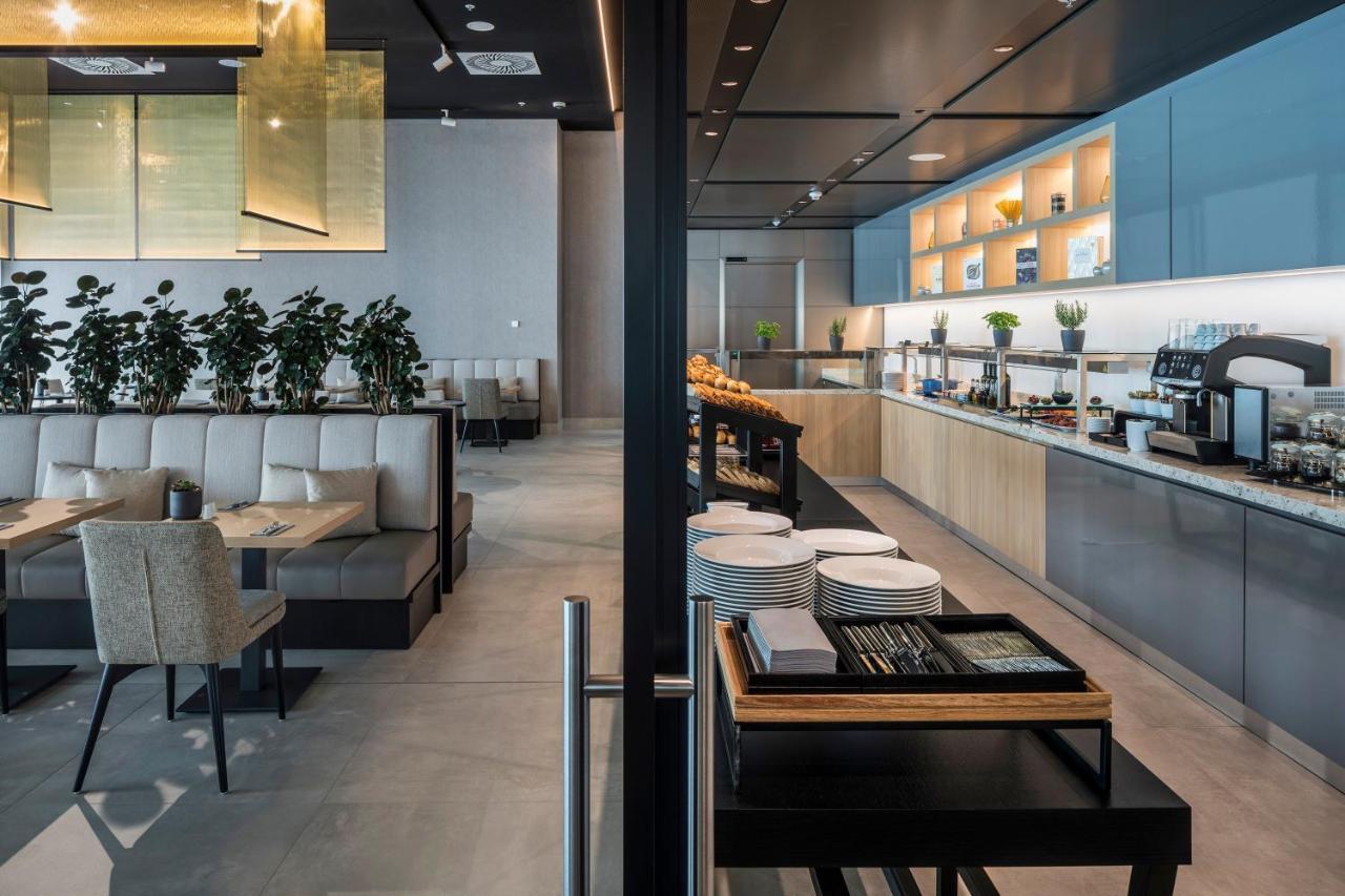 Meliá Frankfurt City Francoforte sul Meno Esterno foto