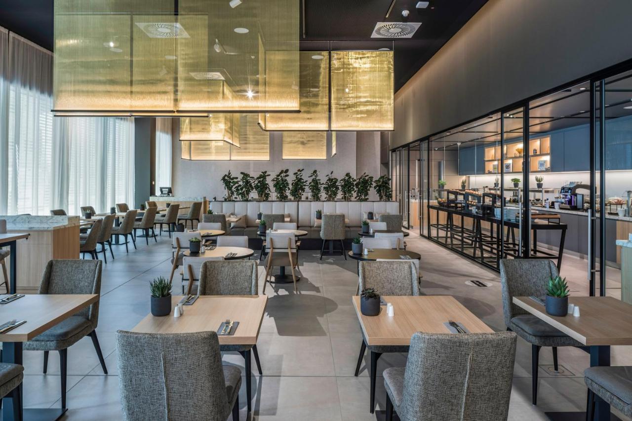 Meliá Frankfurt City Francoforte sul Meno Esterno foto