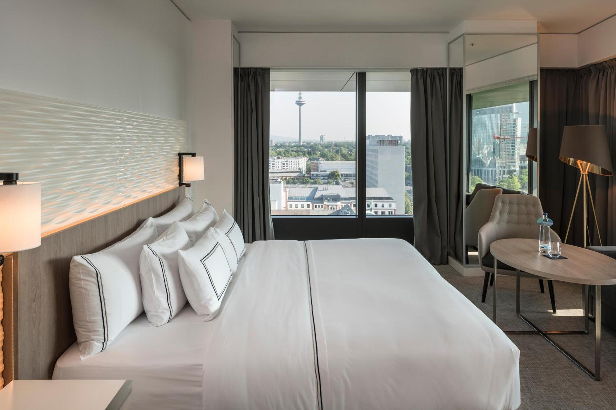 Meliá Frankfurt City Francoforte sul Meno Camera foto